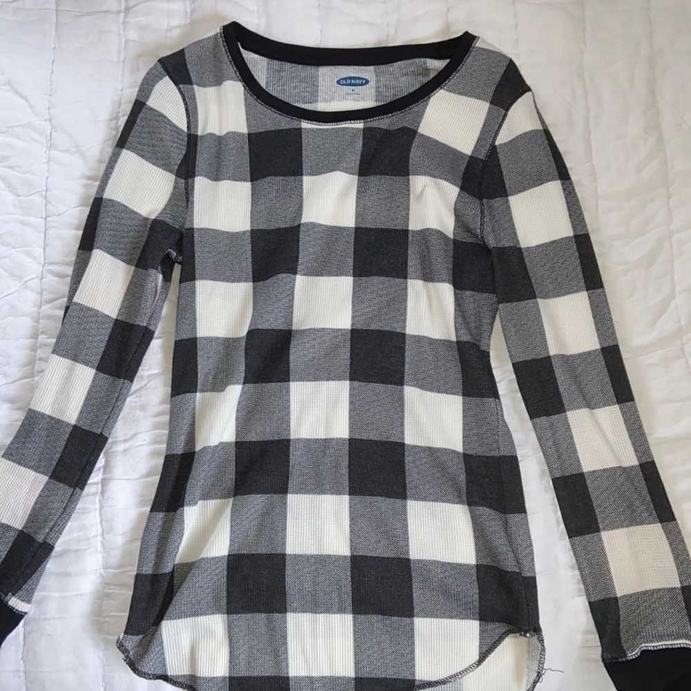 Black and White Plaid Old Navy Long Sleeve